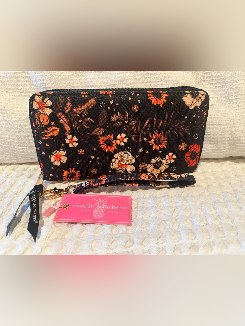 NWT-Simply Southern Quilted Zip Around Wallet Wristlet Quilted Floral Wristlet